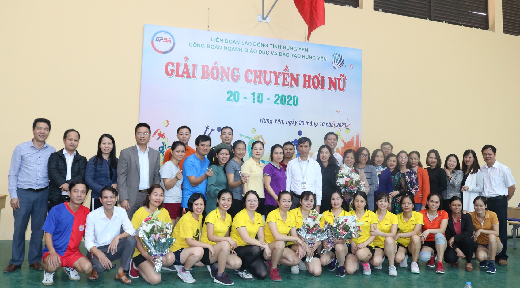 Giải thi đấu bóng chuyền hơi nữ chào mừng ngày Phụ nữ Việt Nam 20/10/2020