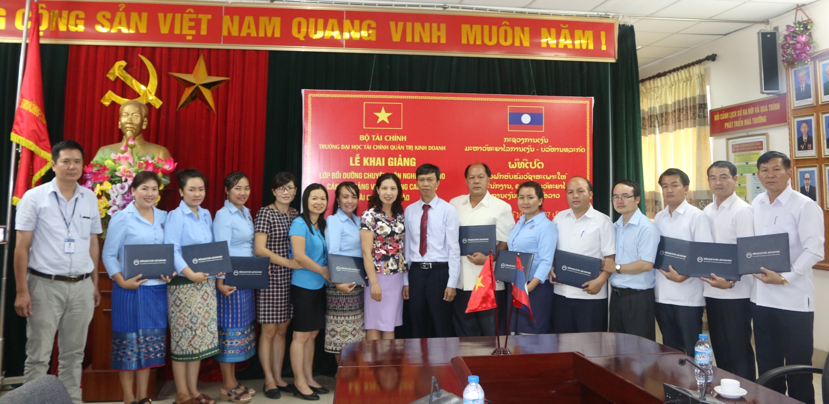 Khóa học bồi dưỡng nghiệp vụ chuyên môn cho cán bộ, giảng viên trường Cao đẳng Tài chính Bắc Lào