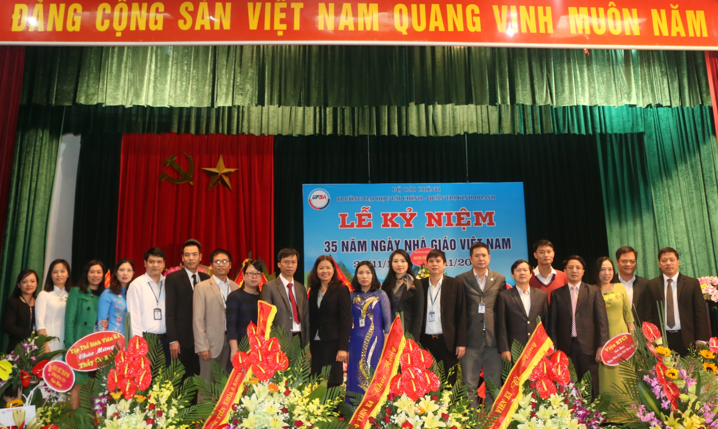 Lễ Mitting kỷ niệm 35 năm ngày Nhà giáo Việt Nam (20/11/1982 - 20/11/2017)