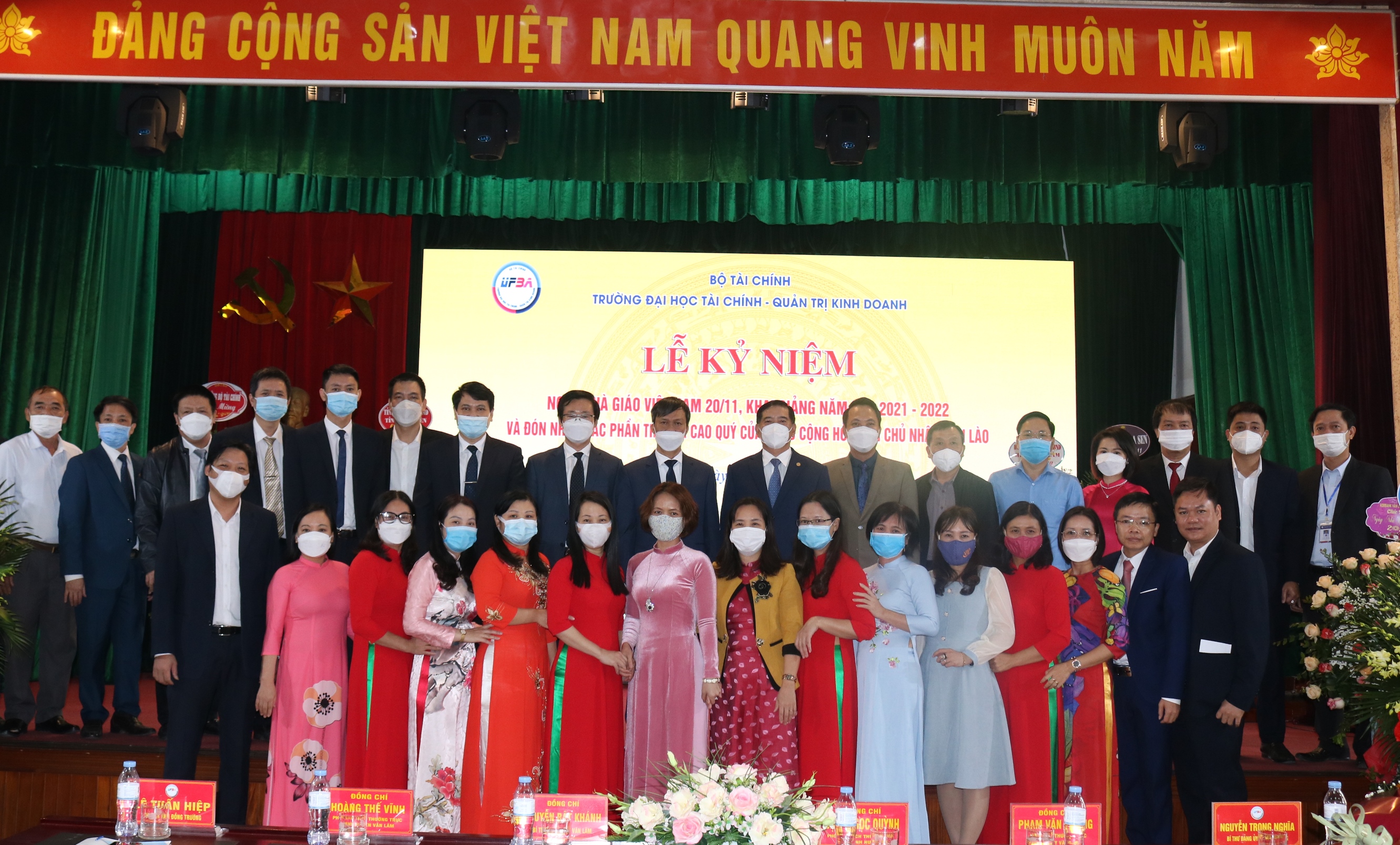 Lễ kỷ niệm ngày Nhà giáo Việt Nam 20/11, khai giảng năm học 2021-2022 và đón nhận các phần thưởng cao quý của nước Cộng hòa Dân chủ Nhân dân Lào