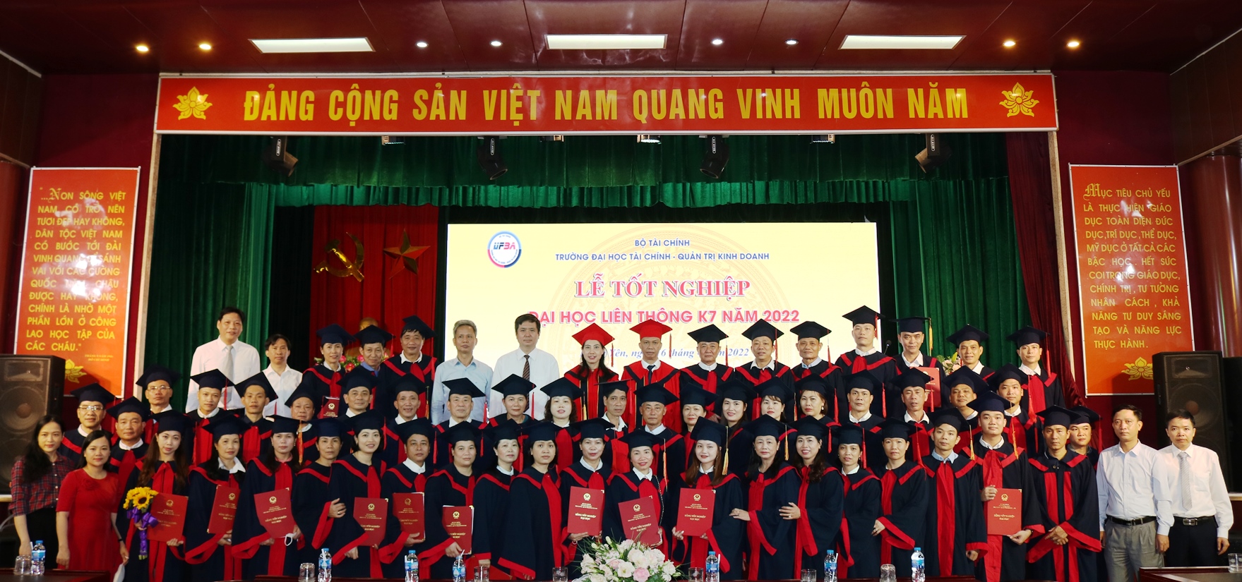 Lễ bế giảng và trao tốt nghiệp đại học liên thông K7 (Khóa học 2019 – 2022)